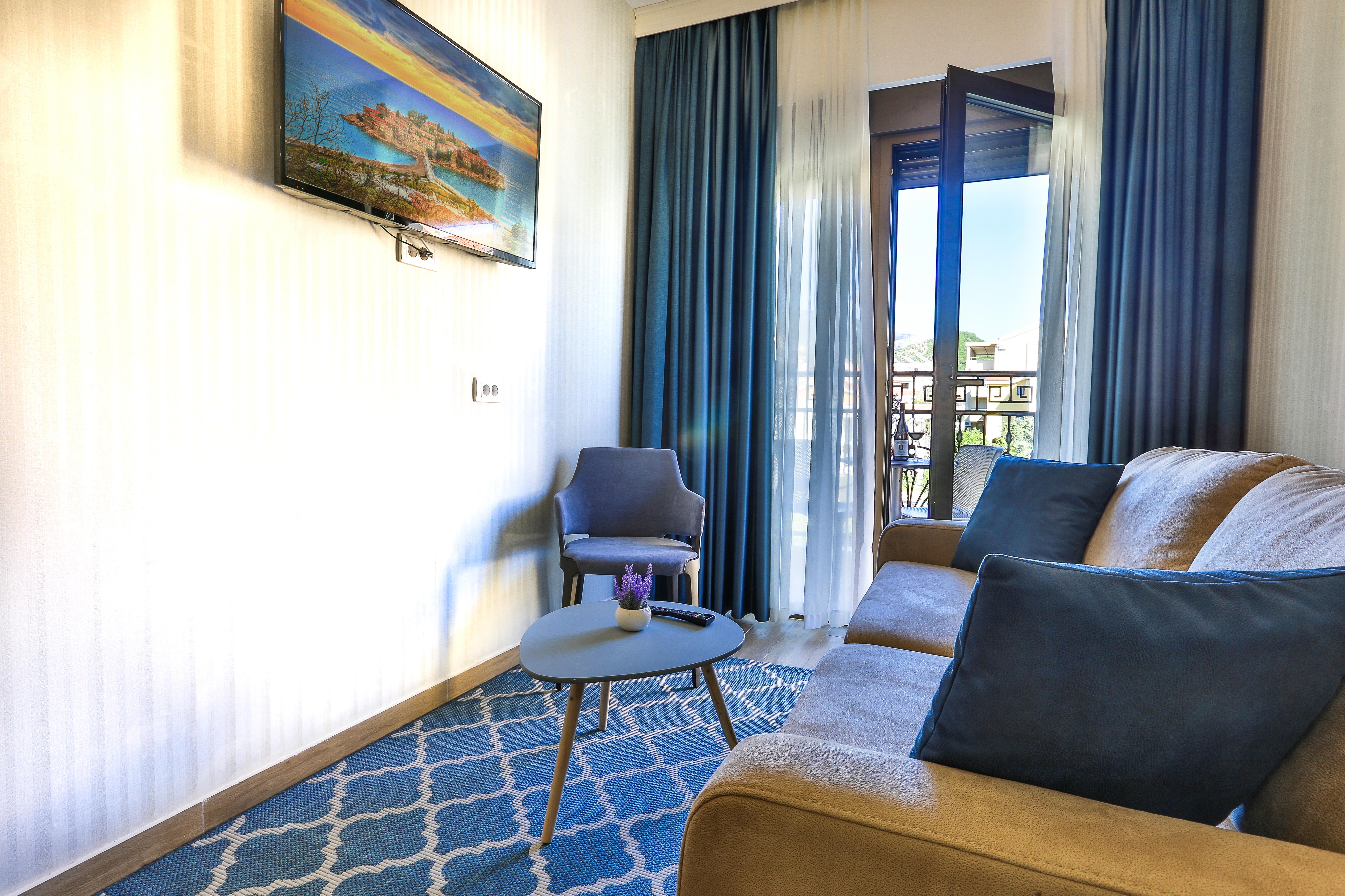 Hotel Harmony By Aycon Petrovac المظهر الخارجي الصورة